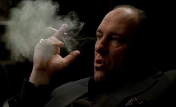 Efemerides_es's tweet photo. Hoy se cumplen 2 años del fallecimiento del soberbio actor James Gandolfini, inmortalizado como el gran Tony Soprano. http://t.co/gHgKbWBinx