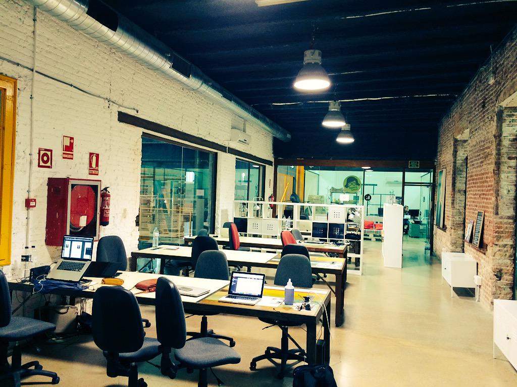 erionballa's tweet photo. Started at @ValkiriaHub with @RegFace - Great place and yummy food 😋 http://t.co/QGanios7xQ