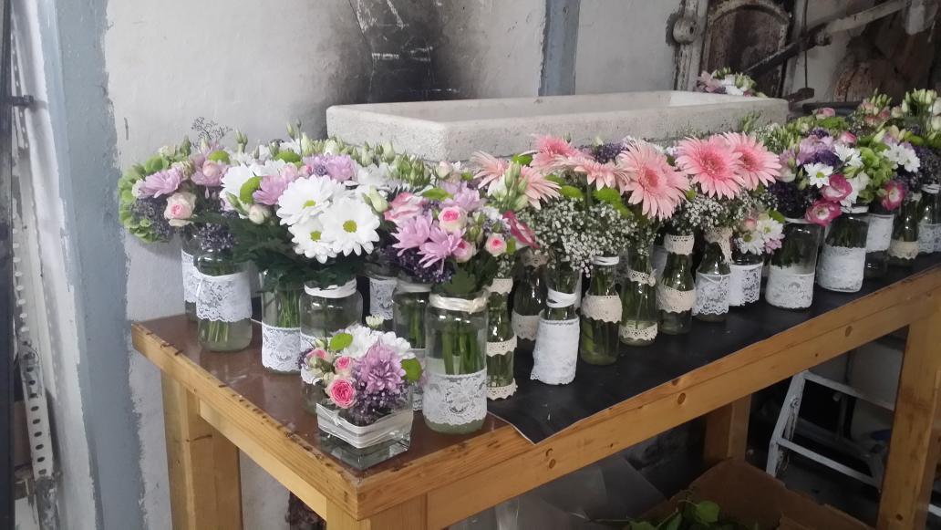 floresaznar's tweet photo. Decoracion vintage de mesas http://t.co/s5rlRqS2fl