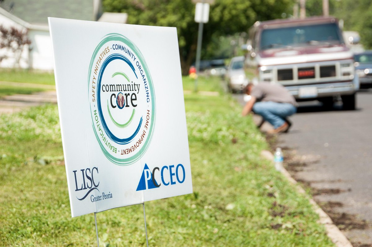 LISC_CentralIL's tweet image. #CommunityCore last weekend in the South Side w/ @LISC_Peoria, @PEORIABEAUTIFUL, and PCCEO. East Bluff tomorrow!