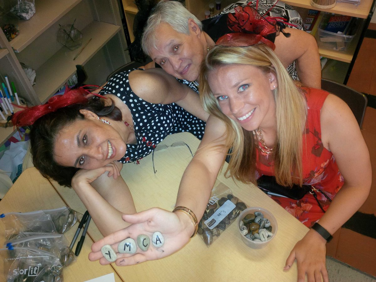 ChildCareYMCA's tweet photo. #drivencrazy #ilovemyjob YMCA crafting fun with the tea party crew! http://t.co/ZseekeXwRl