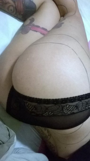 #QuintaDasCalcinhas mais uma atrasada http://t.co/vVX23EvnXo<a href="/tag/quintadascalcinhas"class="tags">#QuintaDasCalcinhas</a>