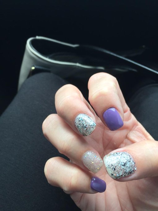 Had my nails done today. You guys like? http://t.co/zg9JZUPr8w<a href="/tag/gobolts"class="tags"><span>#gobolts</span></a><a href="/tag/boltswin"class="tags"><span>#boltswin</span></a><a href="/tag/chivstbl"class="tags"><span>#chivstbl</span></a>