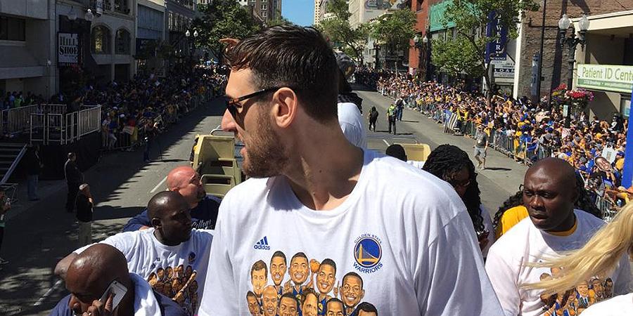 Before and after ... <a href="/andrewbogut/">Andrew Bogut</a> cleaning up for the #WarriorsParade!!!