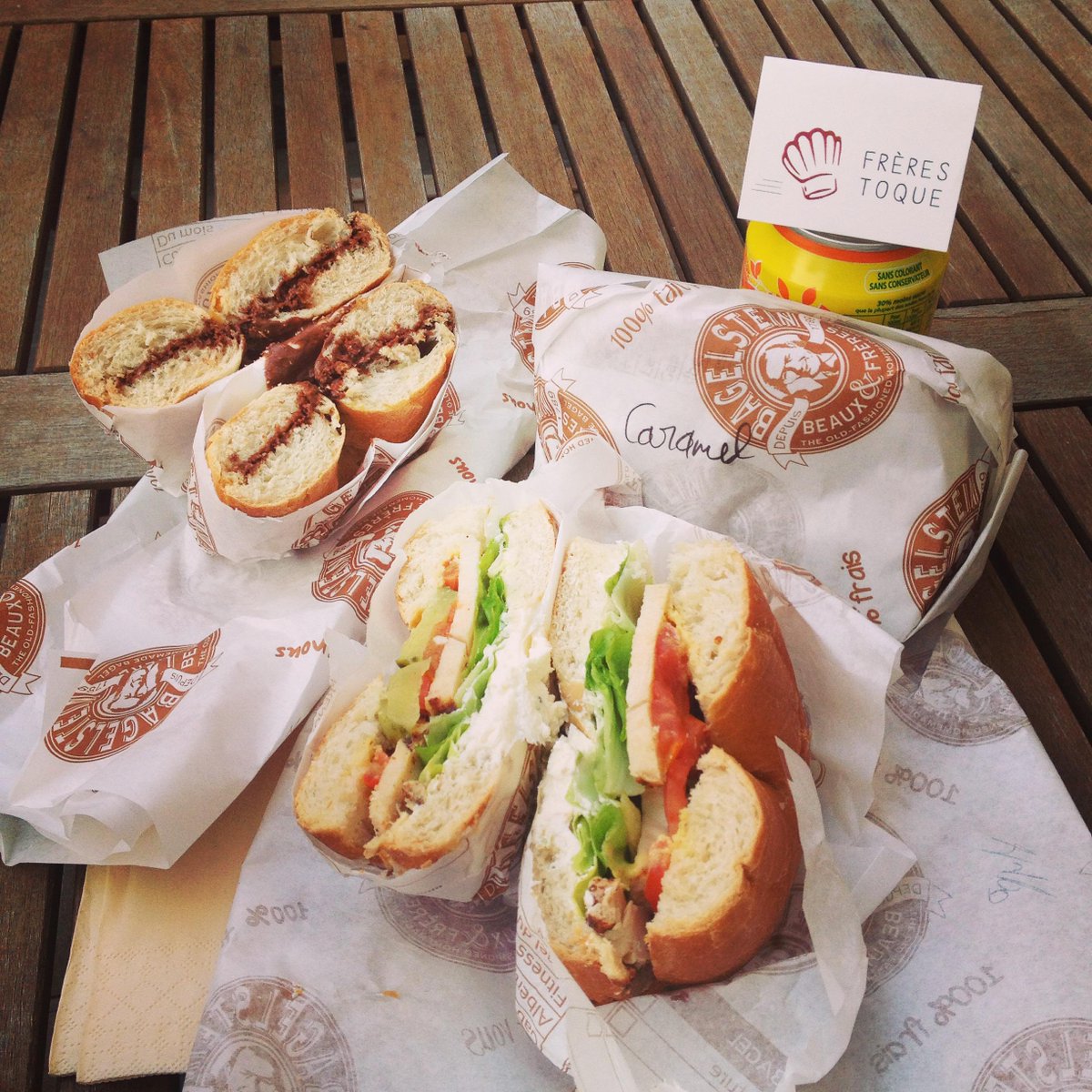 GinoTombini's tweet photo. Repas @Mrbagelstein à domicile sans bouger de chez moi grâce au super concept > @FreresToque ! #Angers #Miam http://t.co/oakGYcpb9q