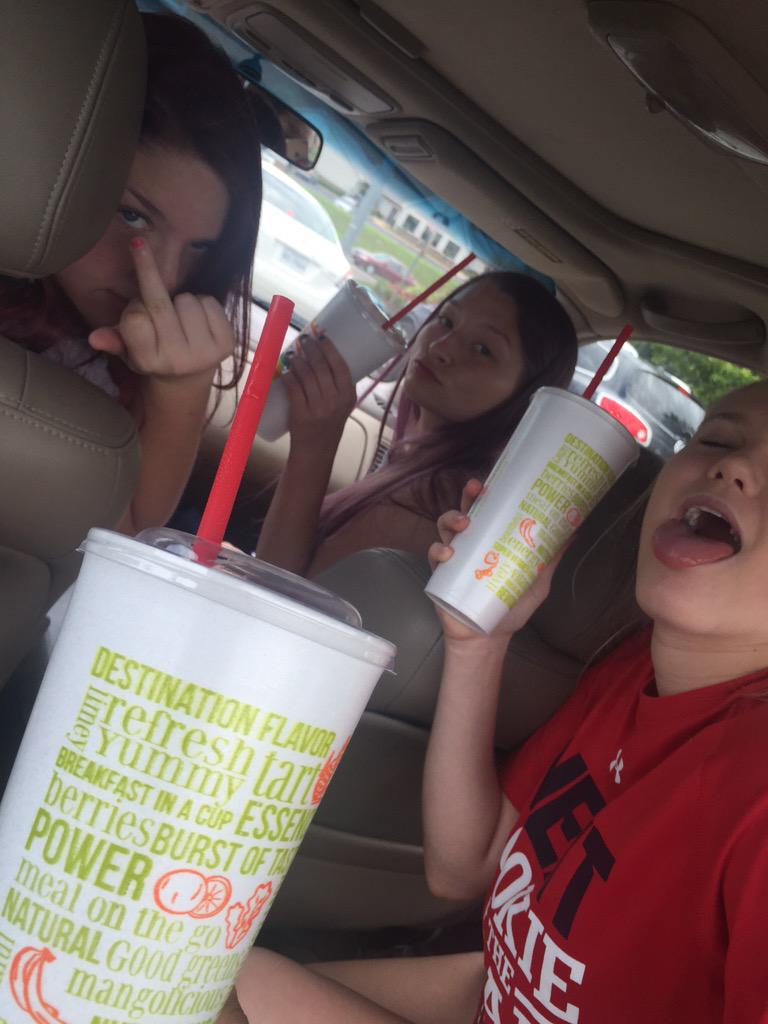 lgrosshanss's tweet image. #freesmoothies