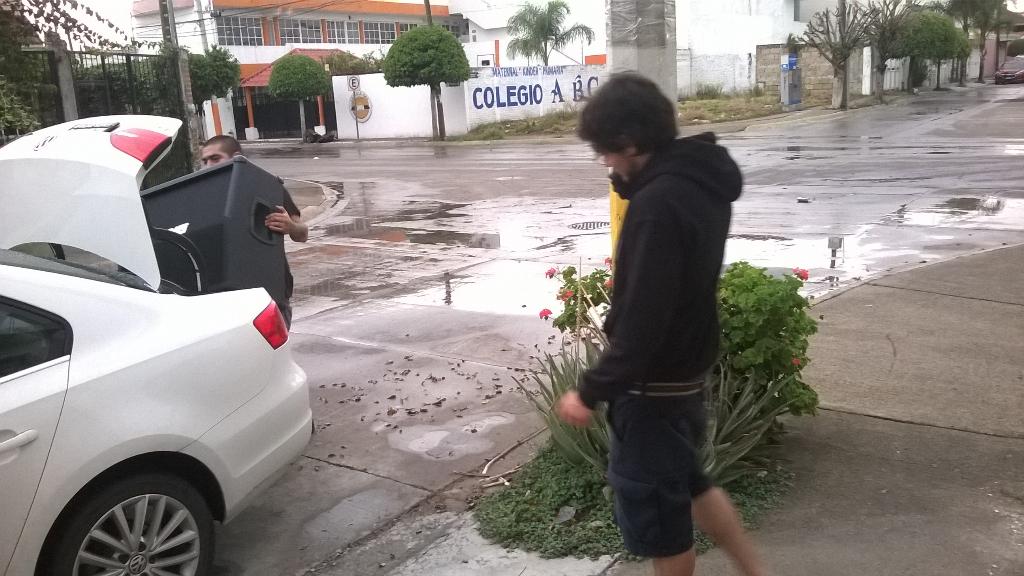 frecuencia33's tweet photo. Terminó de llover, vamonos tendidos a SLP. http://t.co/fKaVFxgKsP