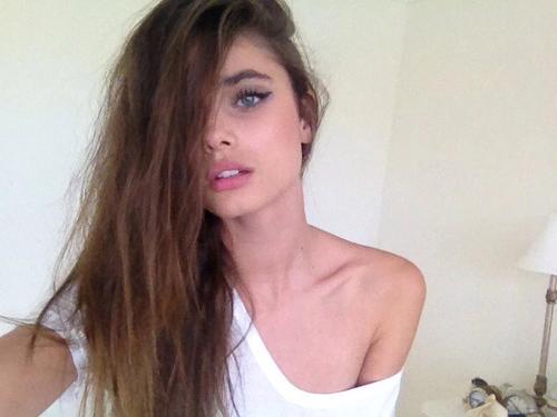 Hey, it's Taylor here! New acc but not new to rp, can i get some rts please?