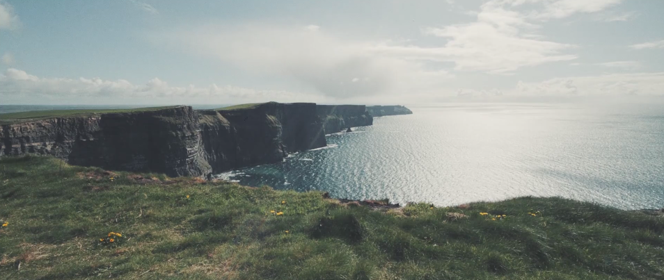 superlifesize's tweet photo. Great road trip video across #ireland by Clemens Wirth — http://t.co/06lrTCt9Zb http://t.co/TjE0lMOyrf