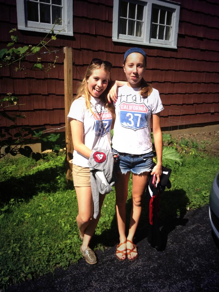 shanameril's tweet photo. My daughters ready for @train tonight at spac #riversnosweeps @995TheRiver http://t.co/LJyJoGJSgr