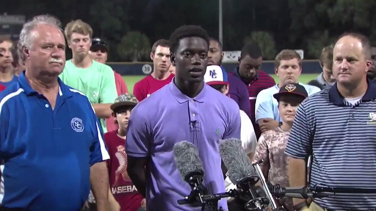 ABCNews4's tweet image. Son of #Charlestonshooting victim: "Love the way my mom would." By @DarenStoltzfus: bit.ly/1CijrVD