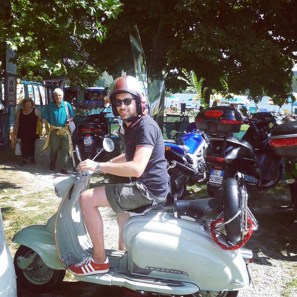 davidblondconti's tweet photo. #springtime #wearethemods #lambretta #love #forever http://t.co/ptRdtZ6Hu1