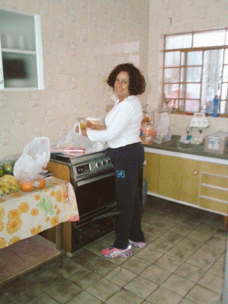 ibabadulto's tweet photo. Já estamos com uma turma na praia tbm! Só nos preparativos pra receber a família. #ibabadultonoperialto http://t.co/5BmSJElVC3