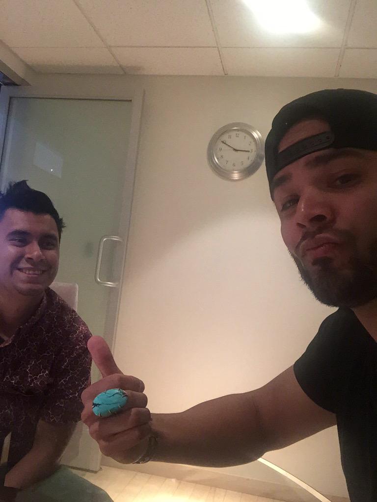 HeymousMolly's tweet photo. Hanging with this genius @HeyImAdam talkn the social biz http://t.co/d4qsKLRxP3