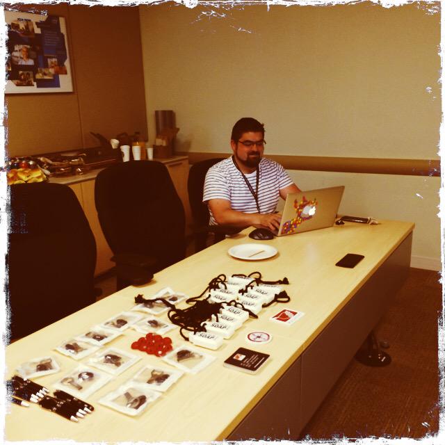 kspoljaric's tweet photo. @mashery SEA team Innovating/Hacking away #MashHack http://t.co/88E2ZQsn48