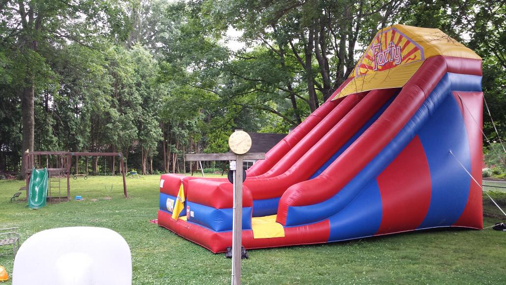 scottgurley's tweet photo. The slide is all set up...only 3 more days to #summerxp @Chapel_Kids http://t.co/C2PhQc2cYu
