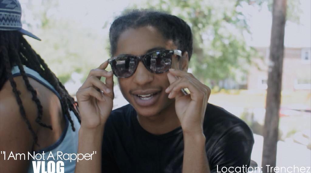 IBetItBuzz's tweet image. #IAmNotARapper Vlog by #100mz ft CEO of #IBetItBuzz @JrockIBetItBuzz tune into #BuzzzTv youtu.be/Hsf4LRQ1N1s