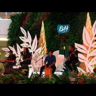 HarryTheRiver's tweet photo. @CAFFETEakustik at @BAYWALKMALL_JKT @auliasutianto @Muhammad_Fitra @revincerita http://t.co/ErtdRblFnP