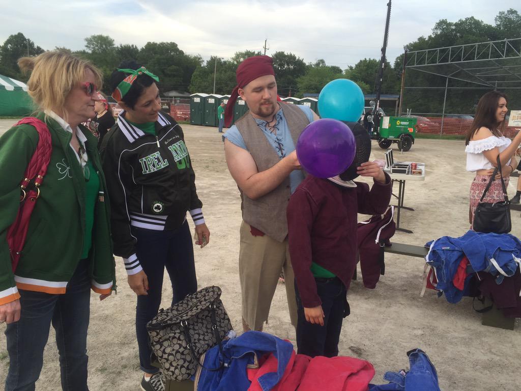 RingofSteel's tweet image. Prepping for bunny fencing at Motor City Irish Festival @MotorcityIrish0