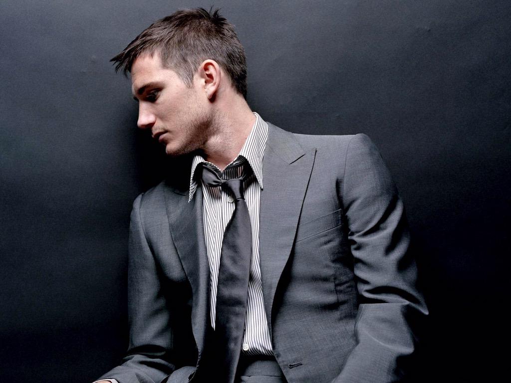 Happy Birthday Frank Lampard, Jr.        you have always been my fav player at chelsea   ((& at NYC too    )) 
