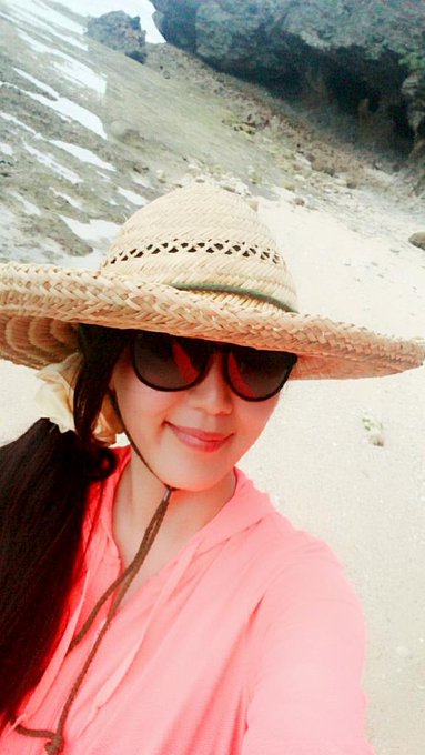 みんなで貝をとりに(o^－^o) 島の子みたいなかっこで(o^－^o) http://t.co/0DY8tRm02p