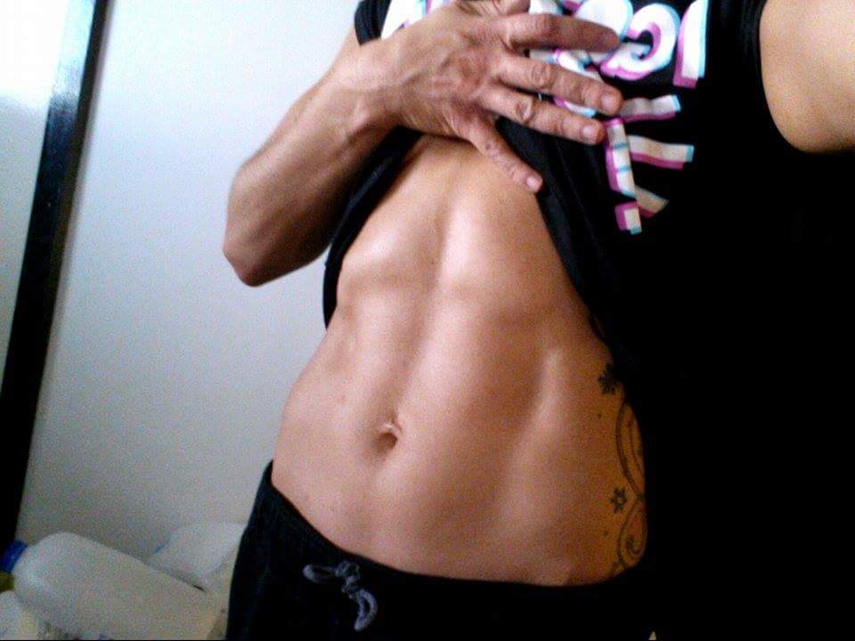 Hillz02's tweet photo. #firstspraytan #tonedabs #polefitness http://t.co/w0bw2pCSI2