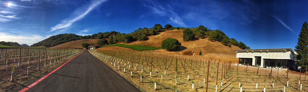 UberNV's tweet photo. Beautiful setting for this evening’s 
Odette Estate #wine event, 🍷Cheers

#StagsLeap #NapaValley #UberNV http://t.co/VZjam1HnAz