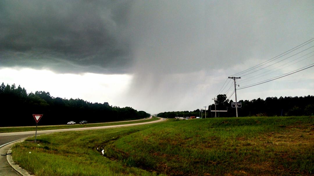 Iuka MS on Hwy 72
<a href="/NMSCAS/">North MS Storm Chasers 🌪🇺🇸</a> @WTVAmatt <a href="/mswxmedia/">MS WX Media</a>