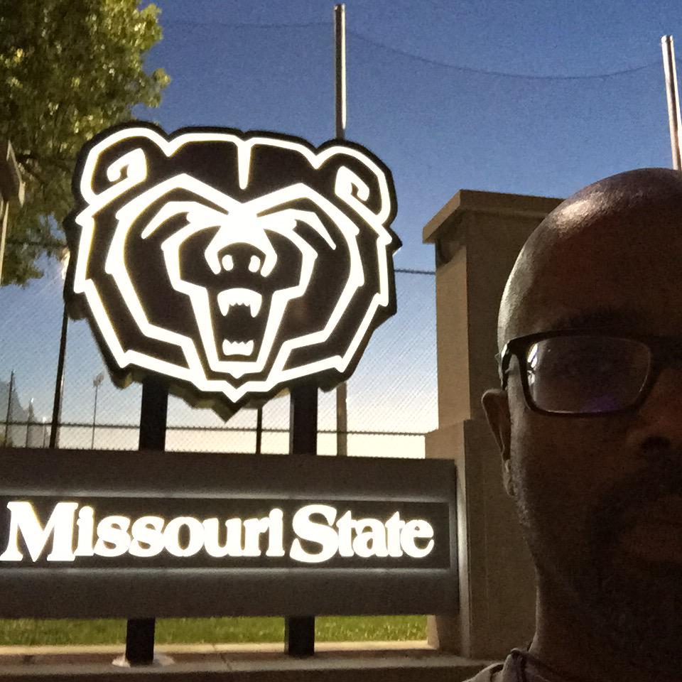 bojack27's tweet photo. #CollegeSummit #MT4D http://t.co/6jXDJxNNpd