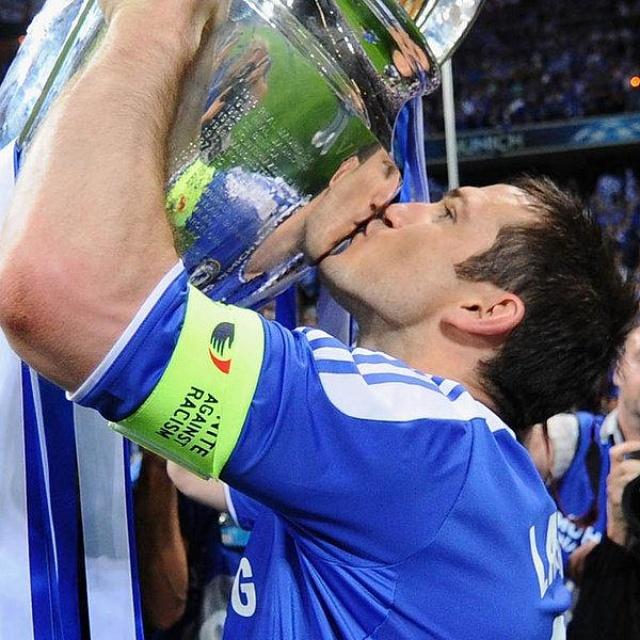 Happy 37 th birthday to the Chelsea legend,Super Frank Lampard.Everything you gave for this club is indelible. 