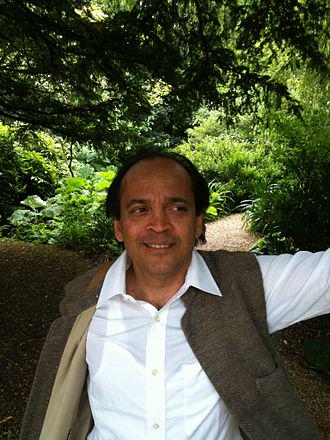 100cities wishes a very happy birthday to Vikram Seth 