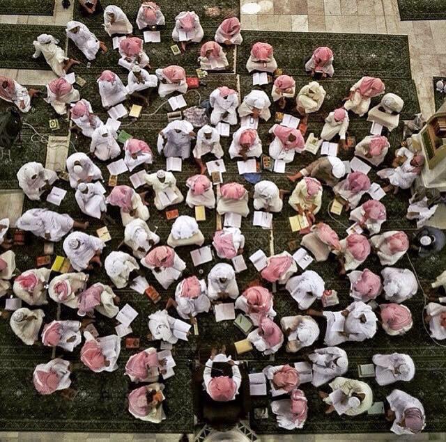 عش مع القرآن الكريم تلاوةً وتدبراً واستماعا فهوكنز عظيم في متناول يدك وتأكد أن فائدته العظيمة مرتبطة بتدبره
#العشماوي