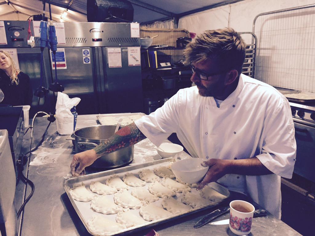 red_radish's tweet image. Apple turnover with the great Chef Jason Hall. #CrewFood @ShangrilaGlasto @GlastoFest Amazing to be back again!