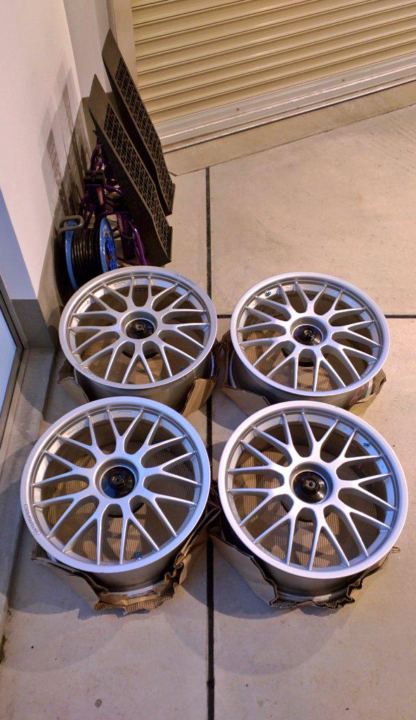 masataka_2007's tweet photo. センターロックだいすきおぢさん(*ノ∀｀)ﾀﾊｰ。

#ASSO #INTERSPEED #FORGED #1885+32 http://t.co/DeJDrLW5P0
