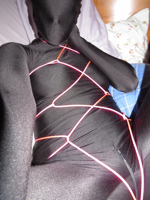 EncasedFace’s pics and videos