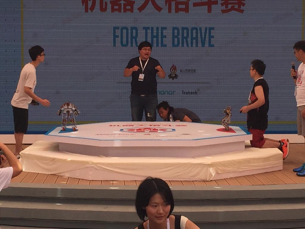 PCH_Intl's tweet image. Let's get ready to rumble! It's Robot Boxing time here @MakerFaireSZ #robots #makerfaire #robotboxing