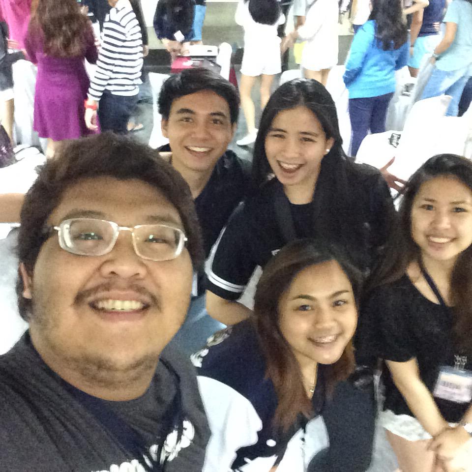 AIESECinDLSU's tweet photo. The Organizing Committee for SUMMER ACAMP 2015 😎 (plus Anton) #AIESECOneChoice #NothingLikeGold #DefineYourself http://t.co/0gV6L91PpK