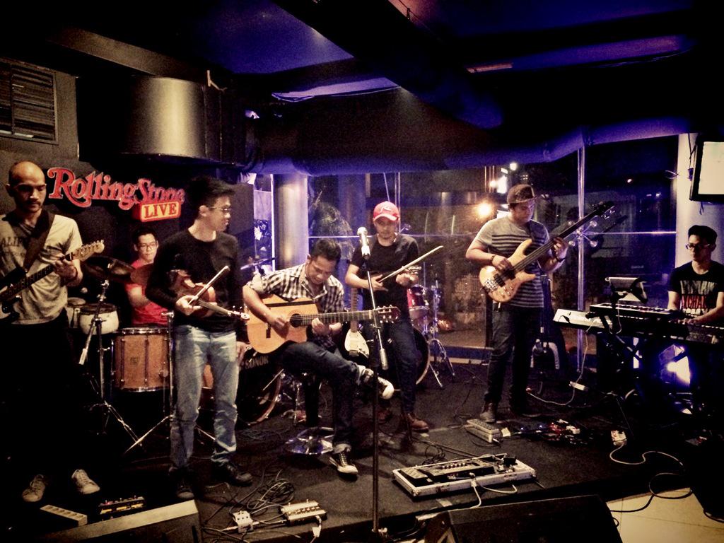 Nice stuff from <a href="/didietviolin/">Didiet Violin</a> group - DVG with <a href="/dionsubiakto/">Dion Subiakto</a> on drums, featuring <a href="/kadekrihardika/">Kadek Rihardika</a> &amp; @dikachasmala