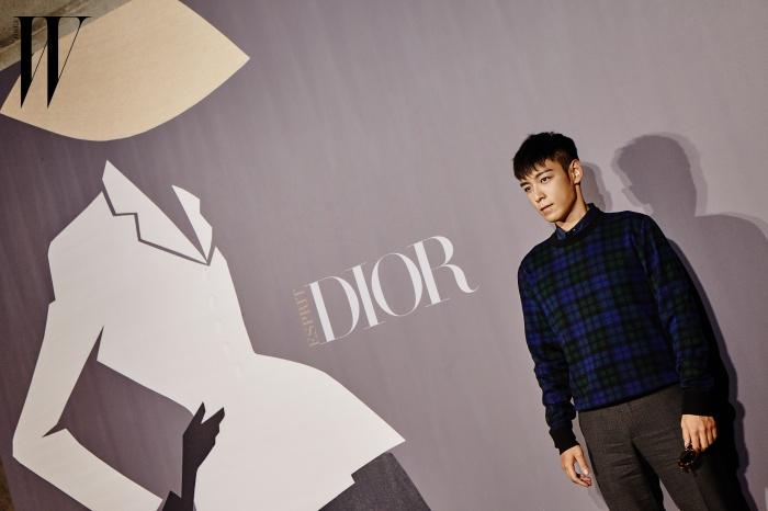 [18/6/15][Pho] TOP tại sự kiện Esprit DIOR ở Seoul CH7RRV2UMAQ_MeA