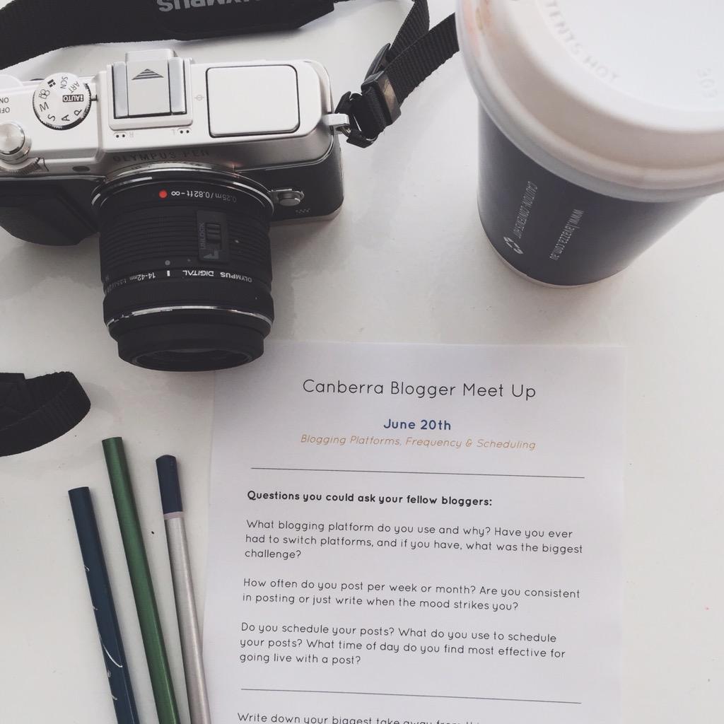 BloggersCollect's tweet image. What a great group! Tonight&apos;s meet up was filled with lots of conversation and networking! #bloggerscollective