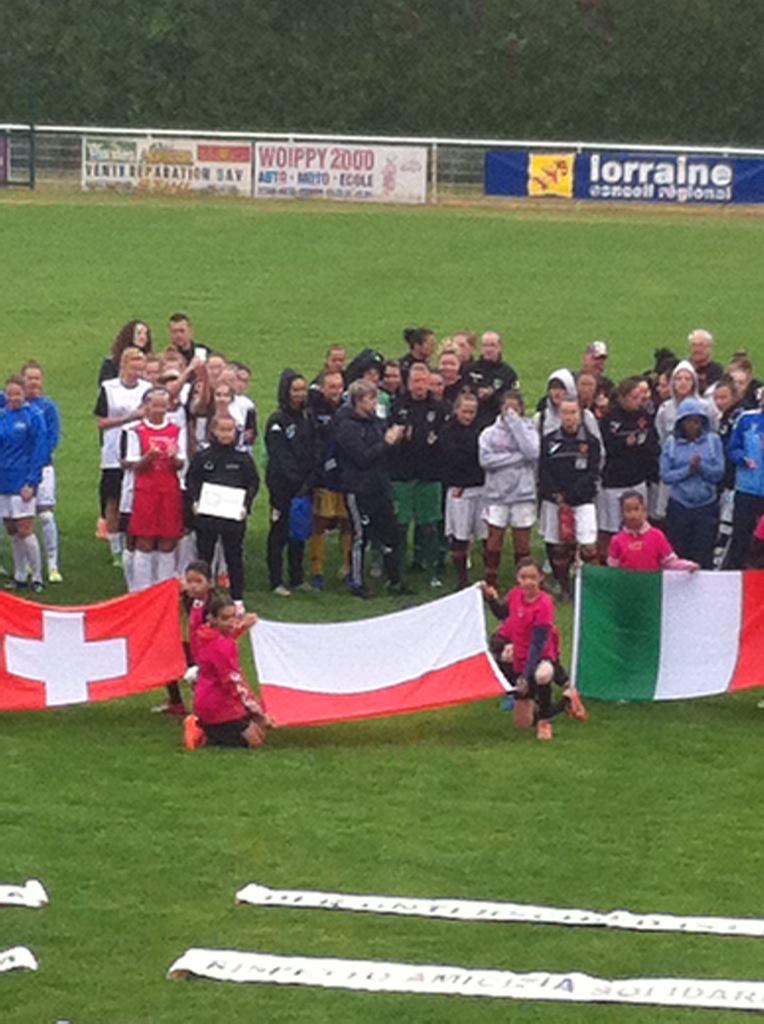 Présentation des équipes!
A 11h45 : FCFHB / Cracovie
#TeamHénin ✌️🍀