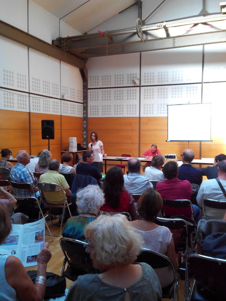 MarignaneCB2015's tweet photo. AG #EELV  #PACA "non la Région n'est pas perdue" @EELVRegions  @SophieCamard @jeanyvespetit  bilan fort des élus eelv http://t.co/nudAqxnz5V