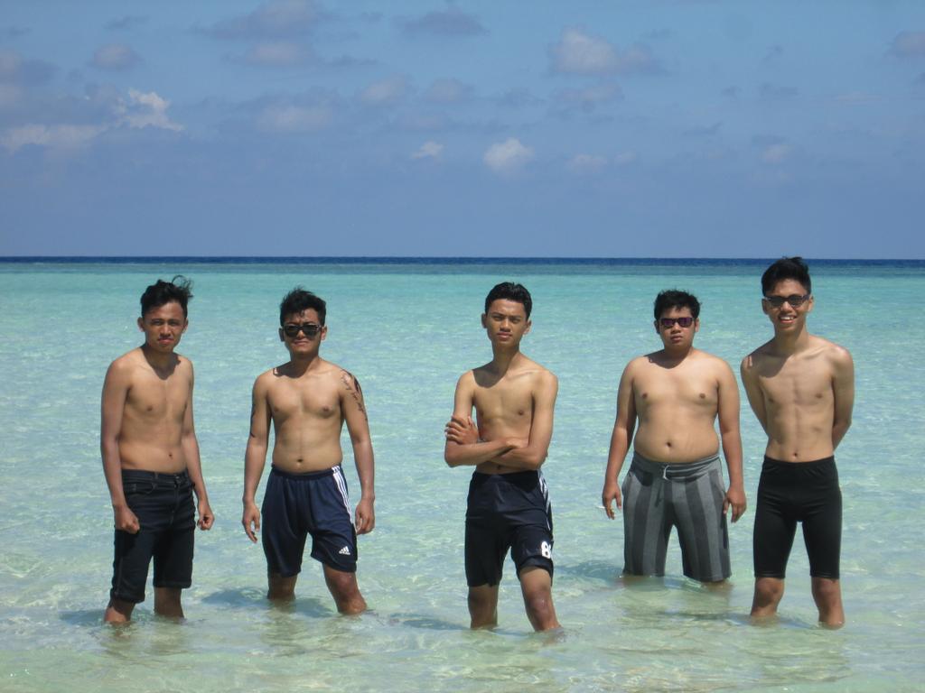 sawasdee6's tweet photo. Wonderfull indonesia "Karimun jawa beach" http://t.co/qvySij7y8Y