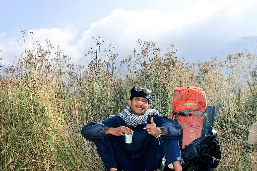 ZainulArifinM's tweet image. Mari sambut senja dengan di iringi segelas kopi @consina_adv @ConsinaShop #kopilangit #mtsemeru #salamlestari