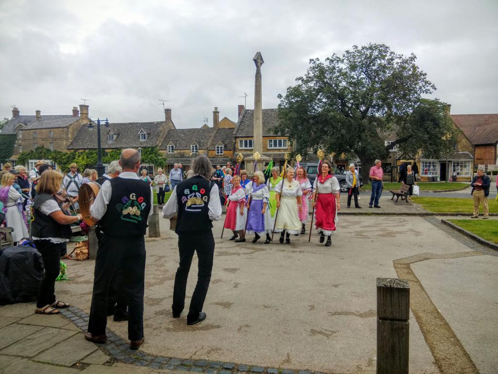 So, this is happening right now... #MorrisInvasion