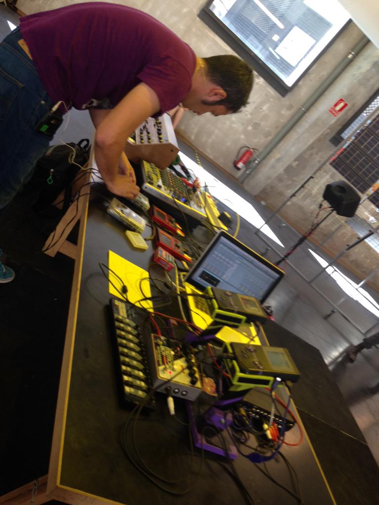 medialabMM's tweet image. #chiptune a tope ahora en el #Festilab #musica8bits