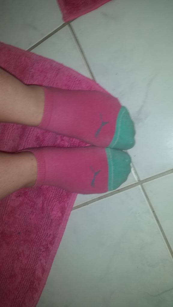 ChantelleHowell's tweet photo. #puma love walking in socks and being lazy hehe weekends man http://t.co/2EDK6tatwV