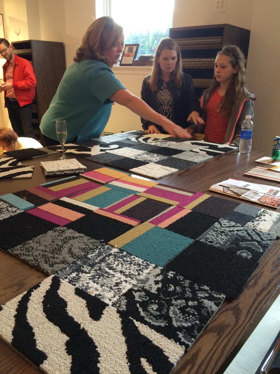 florsquares's tweet image. Oh Portland! The final #FLORDesignChallenge2015 is today! Come find us @ the FLOR store! ow.ly/OxJ1u