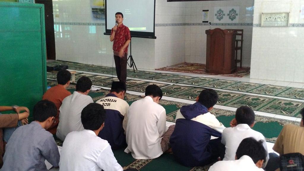 ROHIS SMAN 109 JKT tweet media