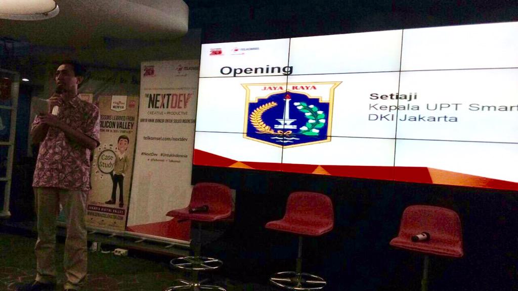 A_Sugiarto2015's tweet image. Thx P.Setiadi KaUPT SmartCity DKI visit at @Jakdiva #NextDev #UntukJakarta &amp;amp; Thx all @Telkomsel @ddbaccelerator